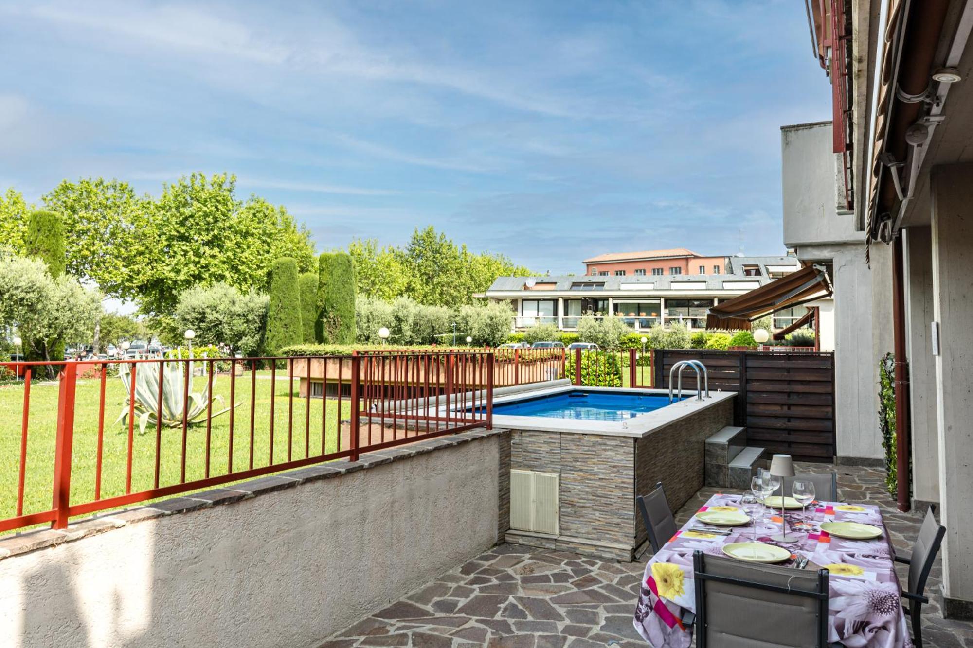 Arcave Luxury Apartment Сирмионе Экстерьер фото